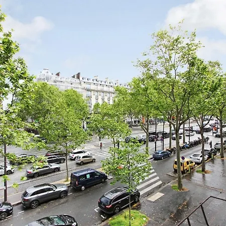 Junior Avec Balcon Et Vue Sur Arc De Triomphe 4* Parigi